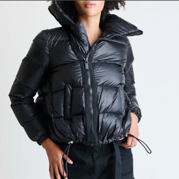 SACAI - Puffer Down Jacket - Picture 1 of 14